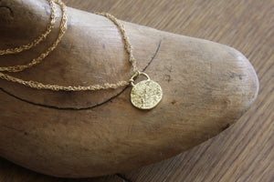 Gold Organic Round necklace Pendant, Natural Necklace For Women - hs