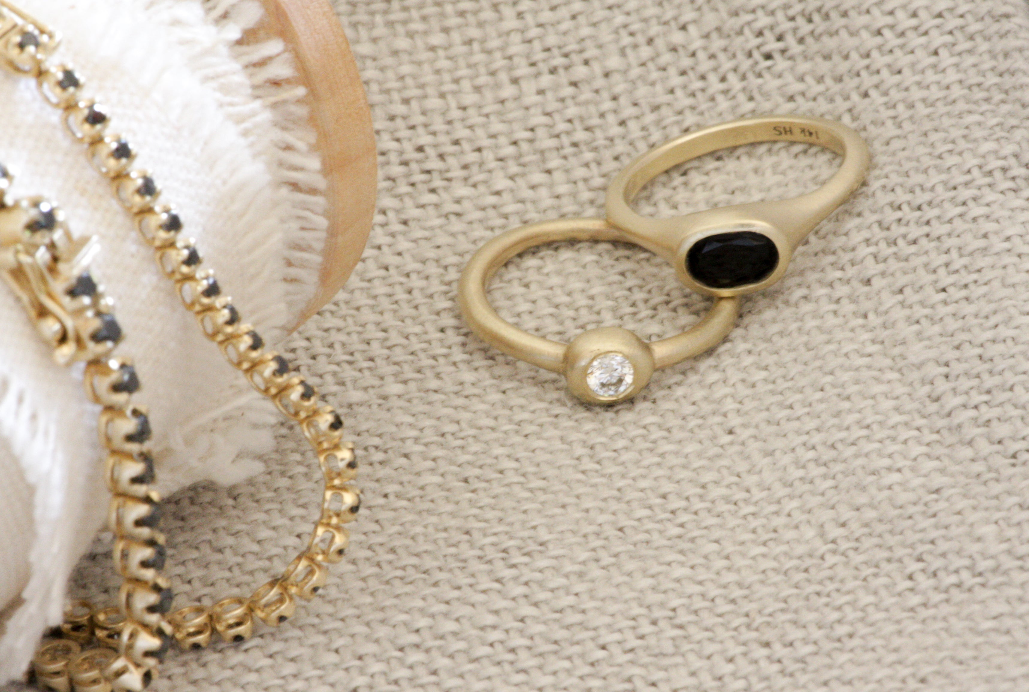 Small "ZOHAR" Ring - Impressive natural solitaire white diamond ring