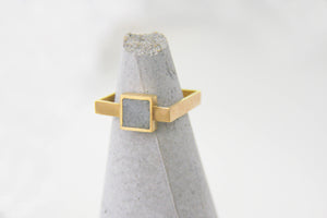Geometric Concrete Ring, Gold concrete square Ring, Gray Ring, Delicate concrete Ring, modern ring, Minimalist concrete Ring, Frame ring - hs