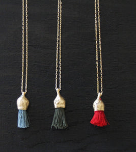 Organic And Cotton Tassel necklace, Gold And Cotton Pendant - hs